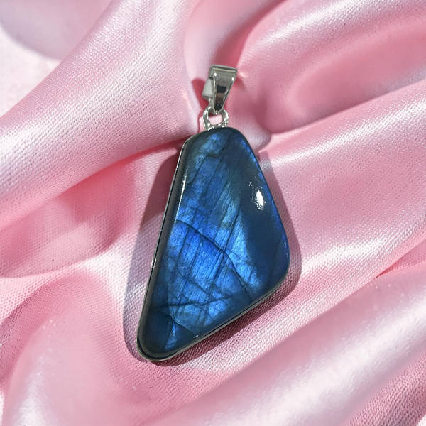 Labradorite Pendant Sterling Silver