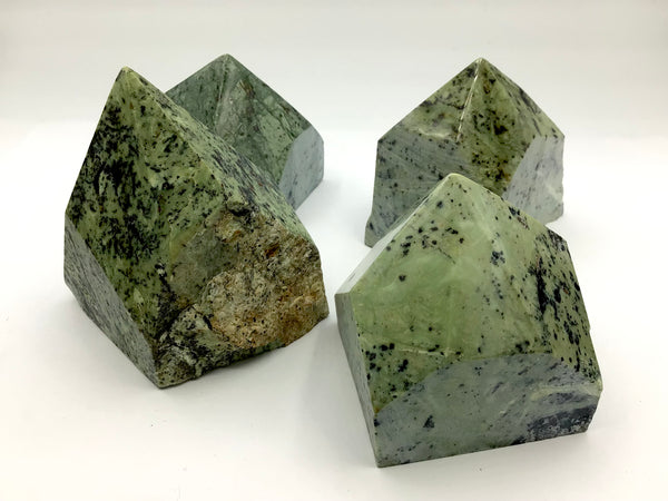 Dragi Jade Top Polished Points