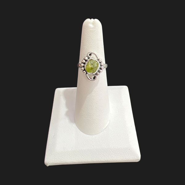 Sterling Silver Peridot Rough Ring Size 6